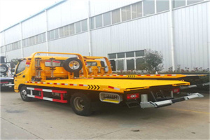 安多附近拖车救援搭电